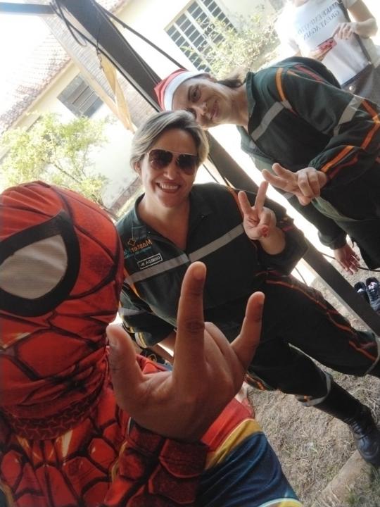 Foto 3 de 4 — Projeto ‘Por mais Sorrisos’ leva Natal de alegria e esperança para crianças de Araraquara